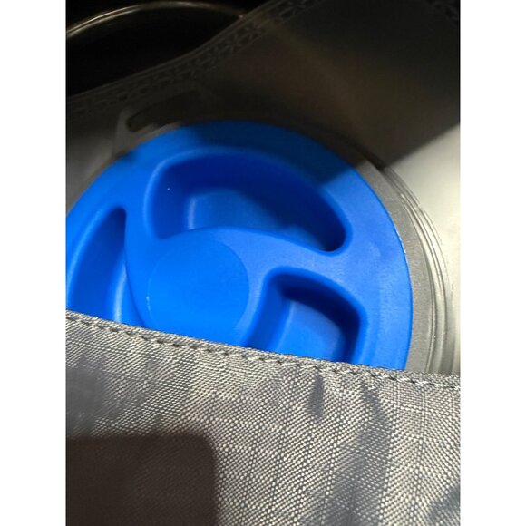 Ozark Trail Pearson Creek 2liter Hydration Backpack Pack Reservoir Hiking Trail - Picture 4 of 10